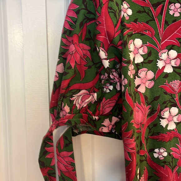 Top - Picture 4 of 4